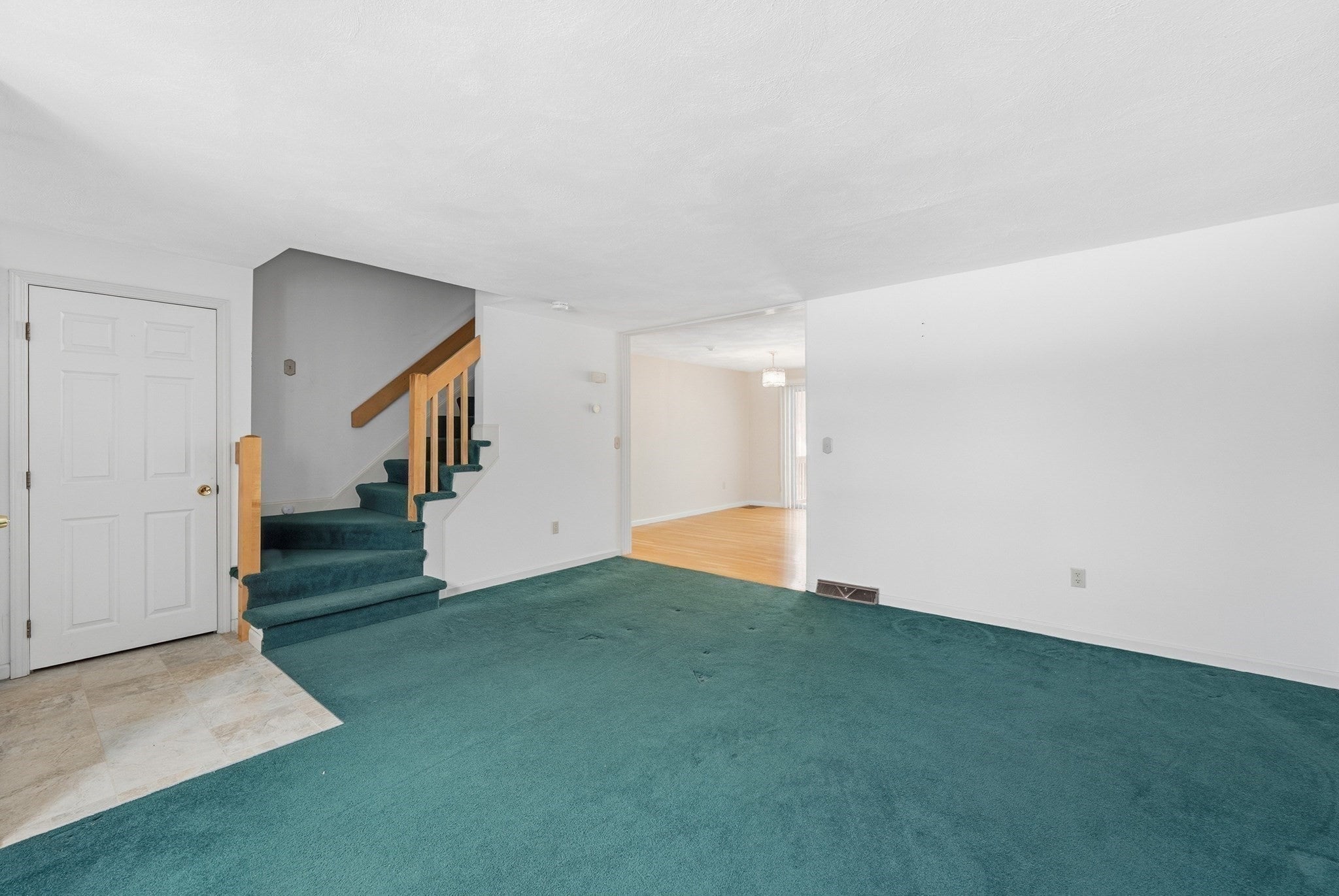 551 Hildreth St 21