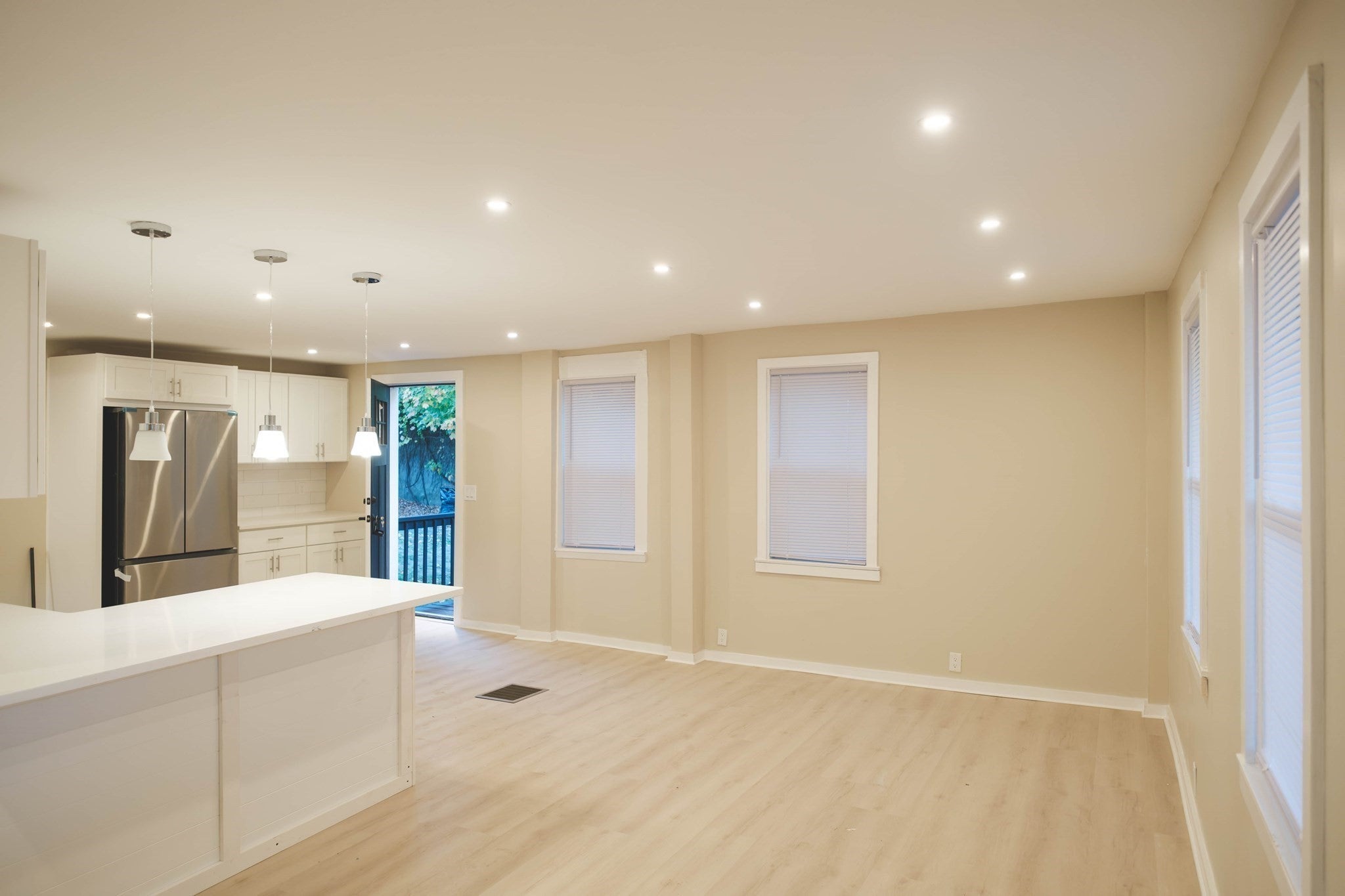 227 Deerfield St, Greenfield, MA Photo #13
