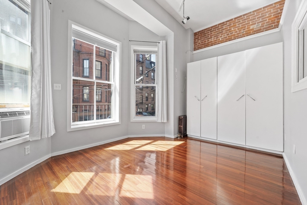 Boston, Massachusetts 02116, United States, 1 Bedroom Bedrooms, ,1 BathroomBathrooms,Residential,Active,167312