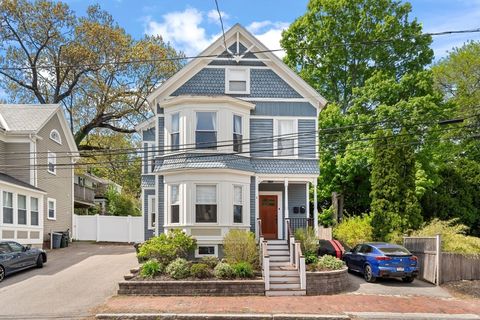 4 Arlington St A Newburyport MA 01950