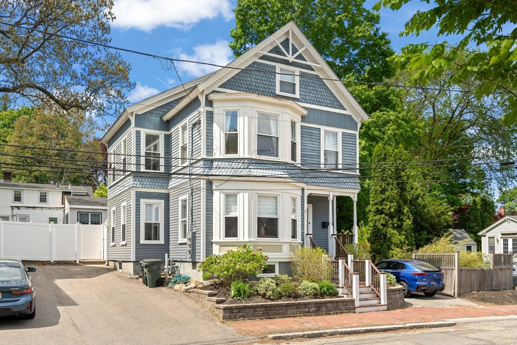4 Arlington St A