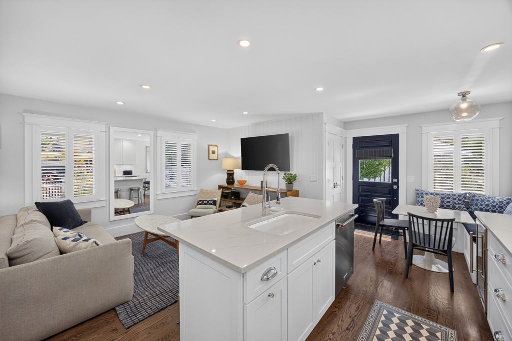 32 Bradford Street #1, Provincetown, MA, 32 Bradford Street #1, Provincetown, MA Photo #10