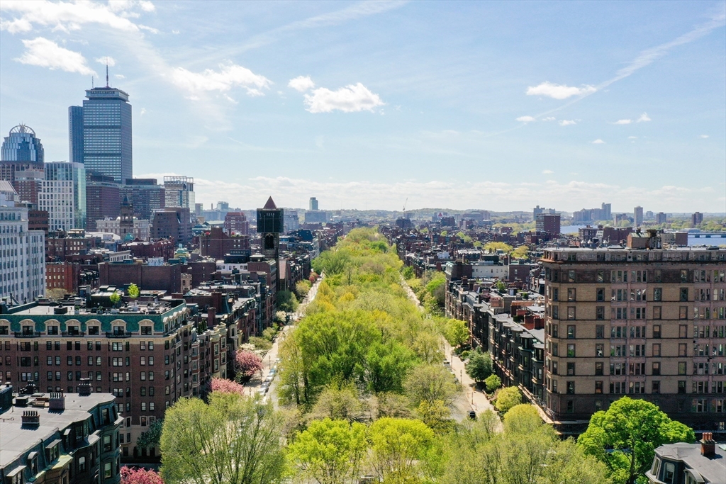 127 Commonwealth Ave