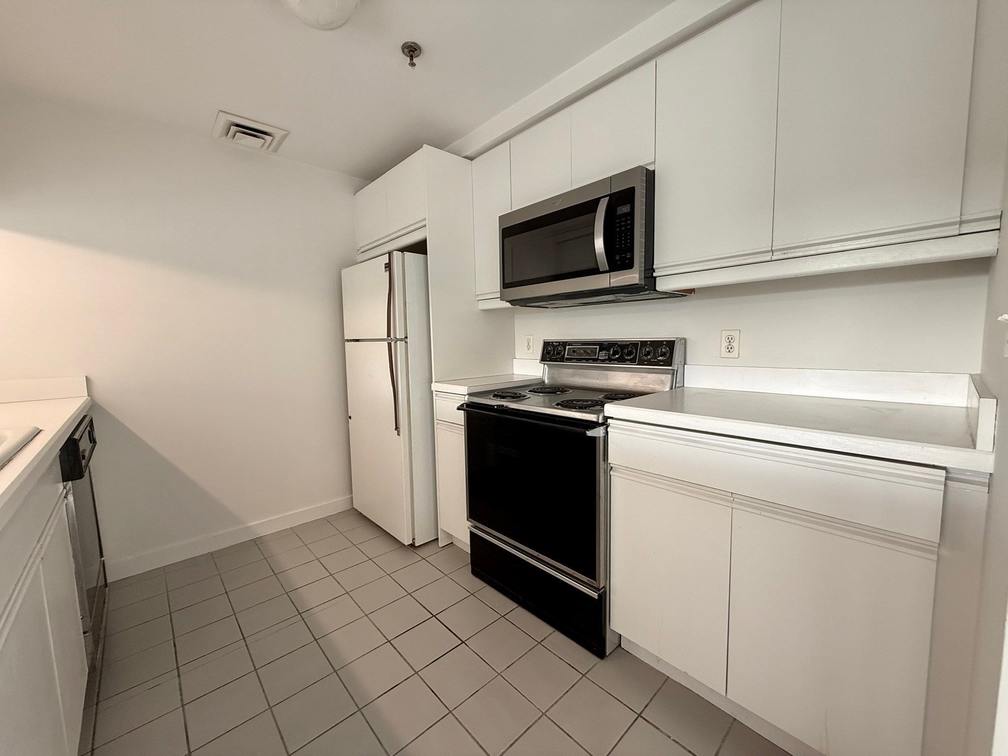12 Mountain Laurels Dr #308, Nashua, NH, 12 Mountain Laurels Dr #308, Nashua, NH Photo #6