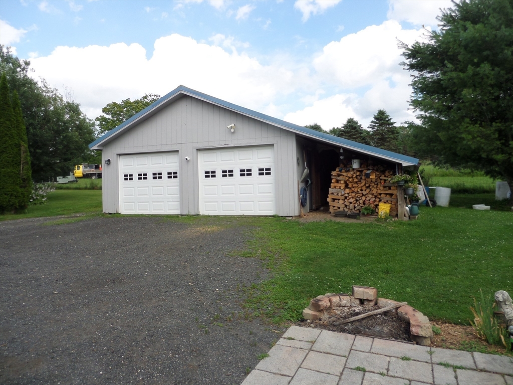 527 Old Post Rd