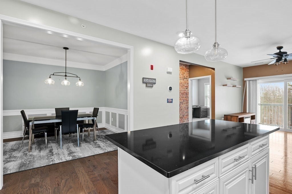 220 Martins Landing 411