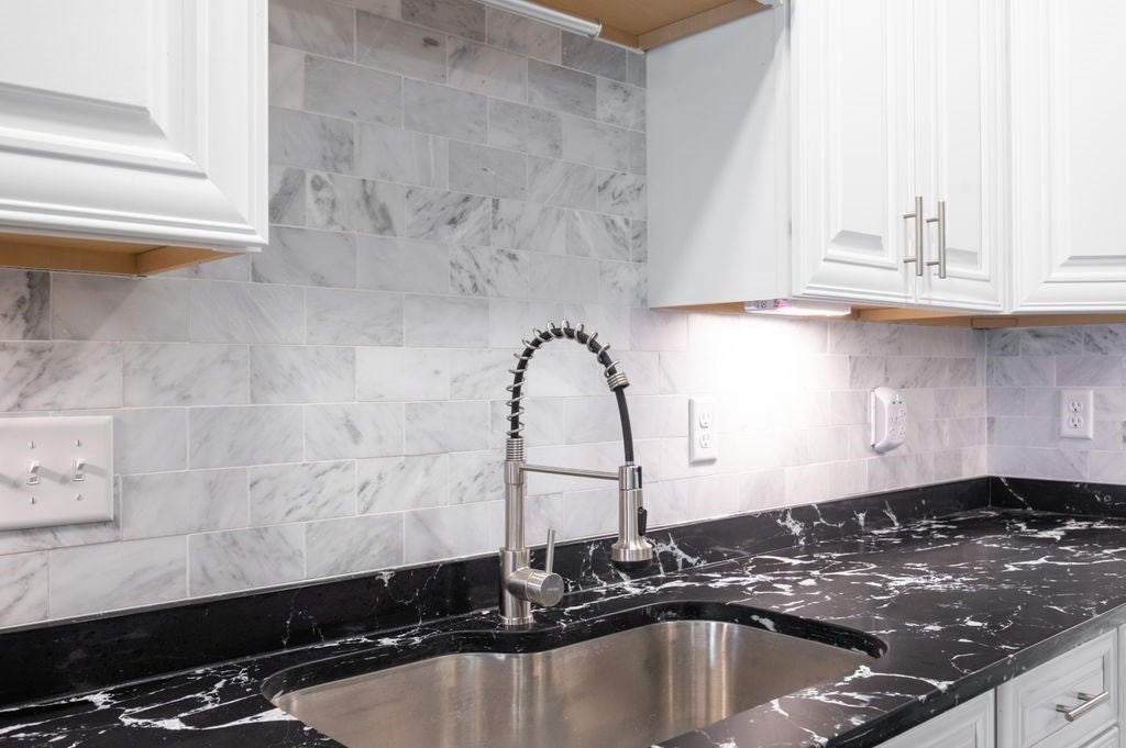 220 Martins Landing 411