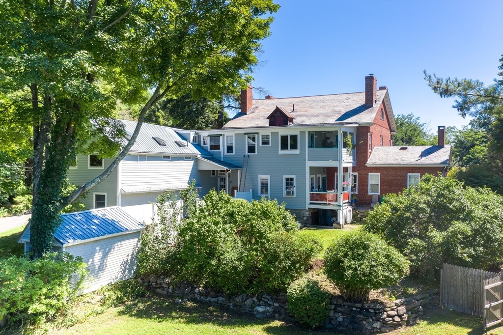 410 Old Montague Rd