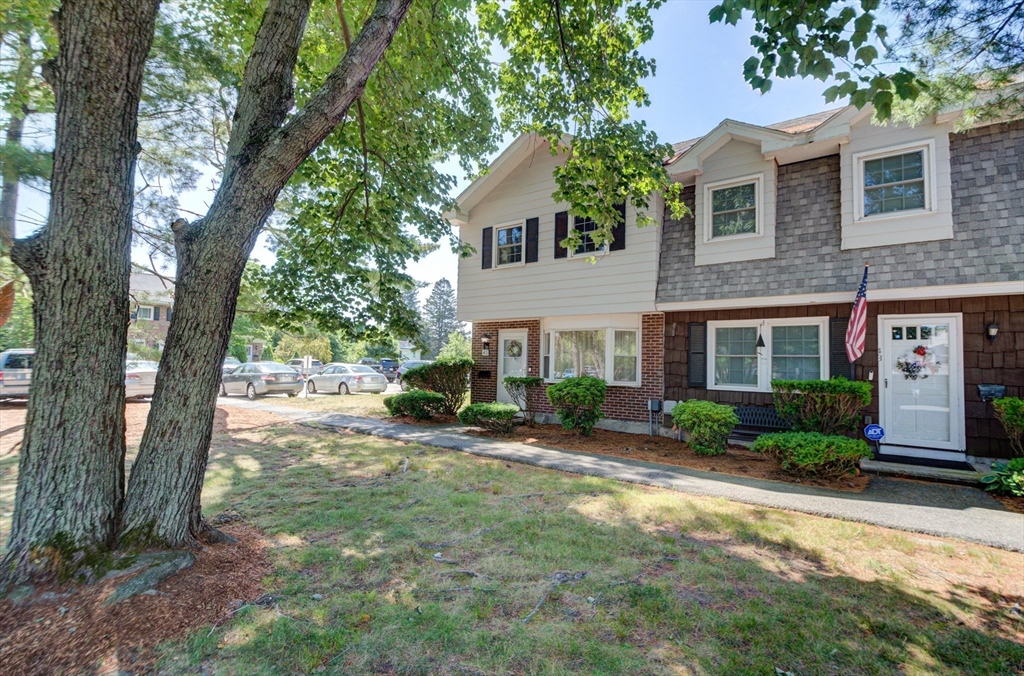 45 Pilgrim Cir 45