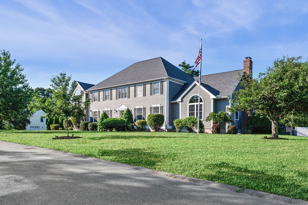 17 Lakeview Drive