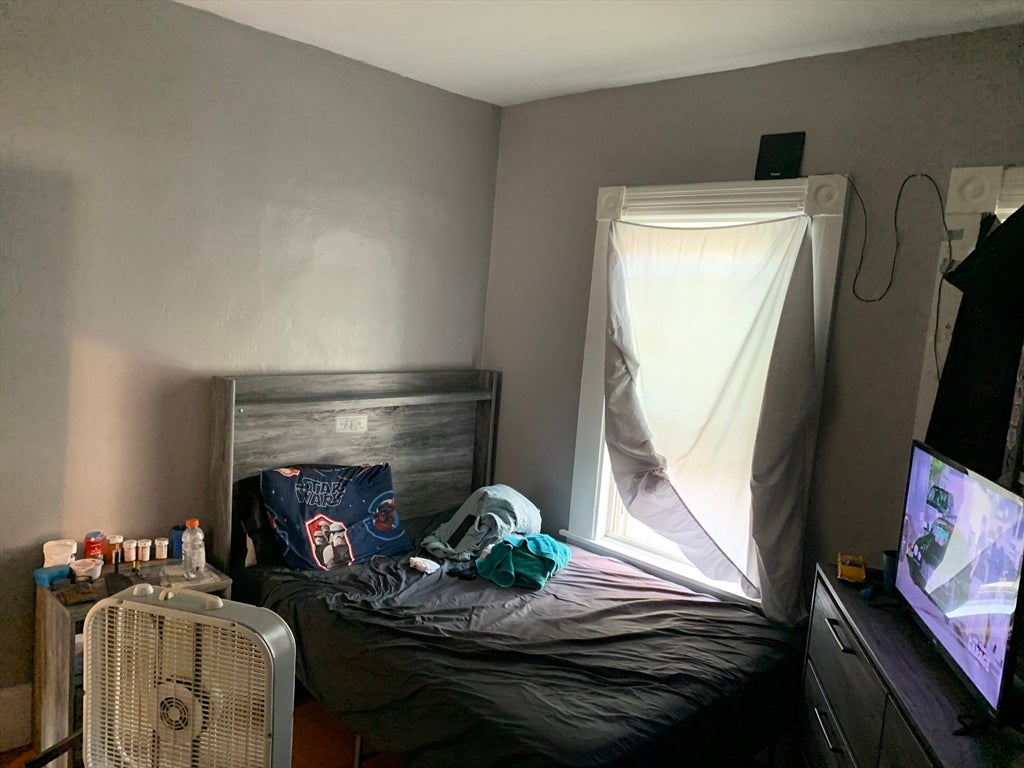 172 Quincy St, Springfield, MA Photo #7
