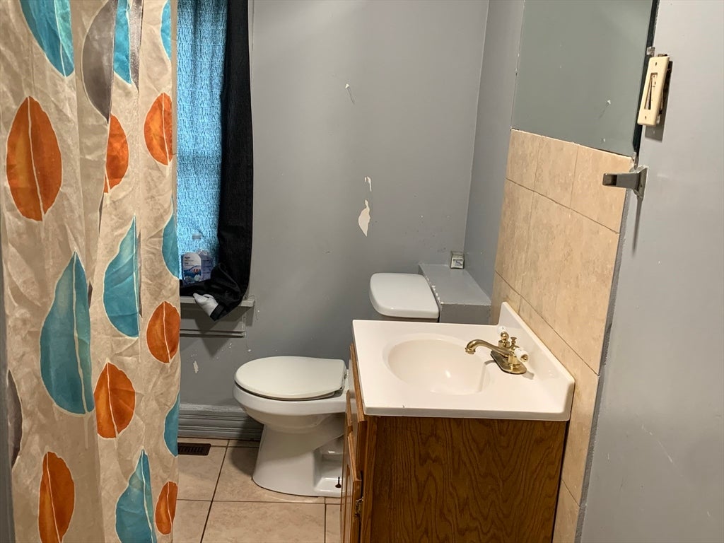 172 Quincy St, Springfield, MA Photo #10