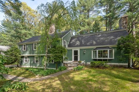 6 Smith Farm Trl Lynnfield MA 01940