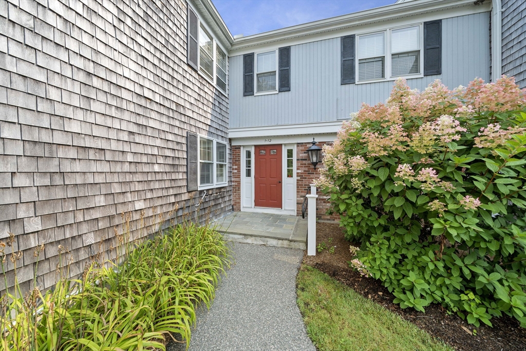 12 Hilltop Dr 12