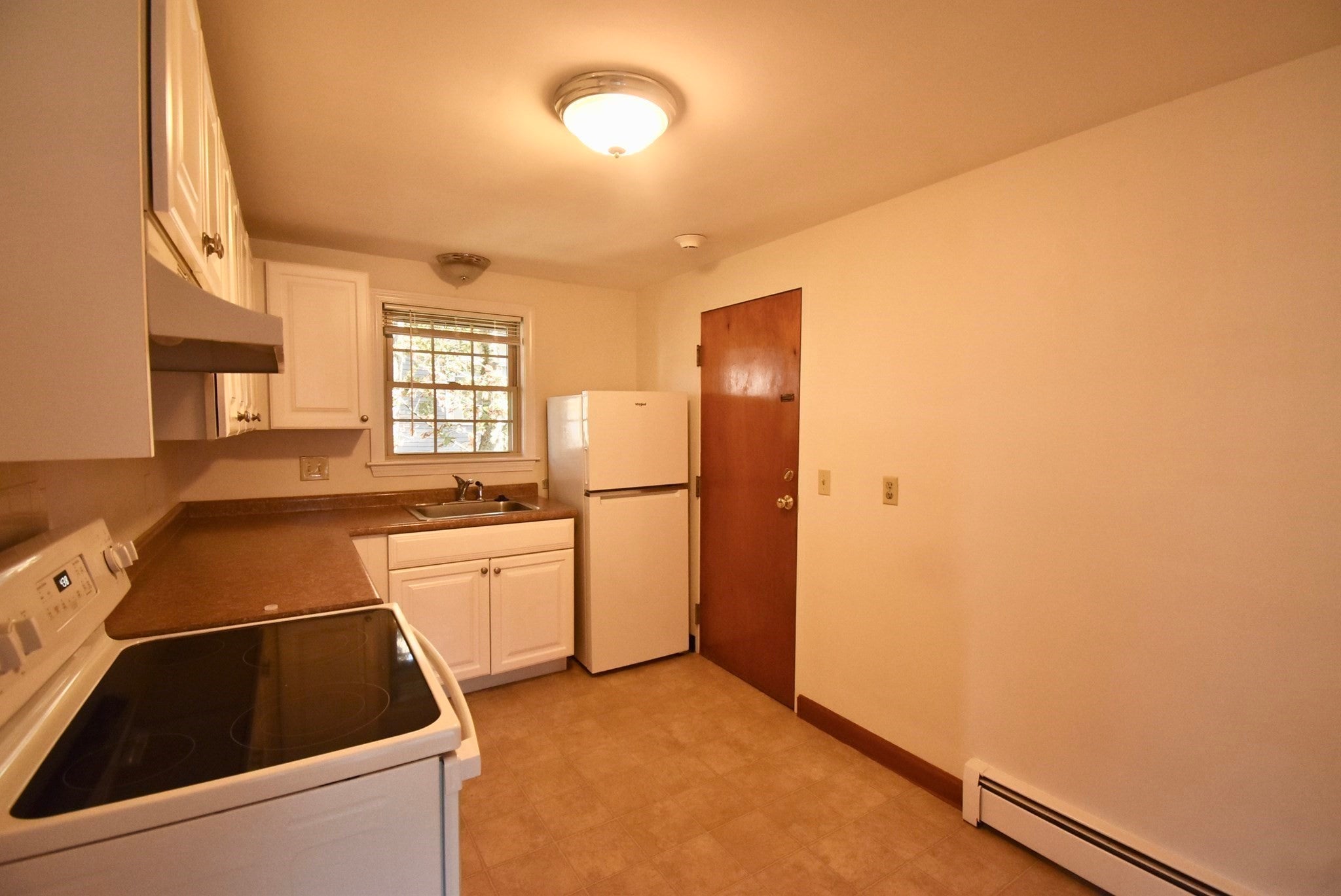 600 Cabot St #3, Beverly, MA, 600 Cabot St #3, Beverly, MA Photo #2