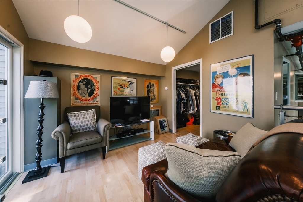 1391 Hyde Park Ave #D, Boston, MA, 1391 Hyde Park Ave #D, Boston, MA Photo #19