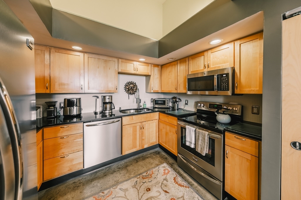 1391 Hyde Park Ave #D, Boston, MA, 1391 Hyde Park Ave #D, Boston, MA Photo #3
