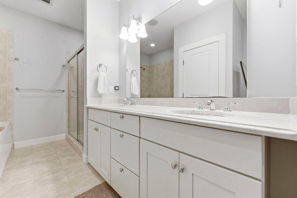 345 W Broadway #8, Boston, MA Photo #11