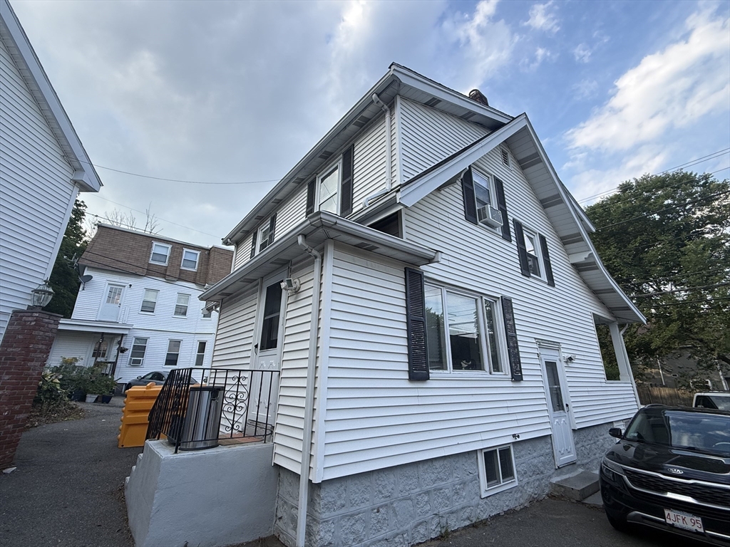209-213 Centre St