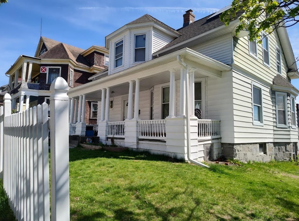12 Stoneland Rd