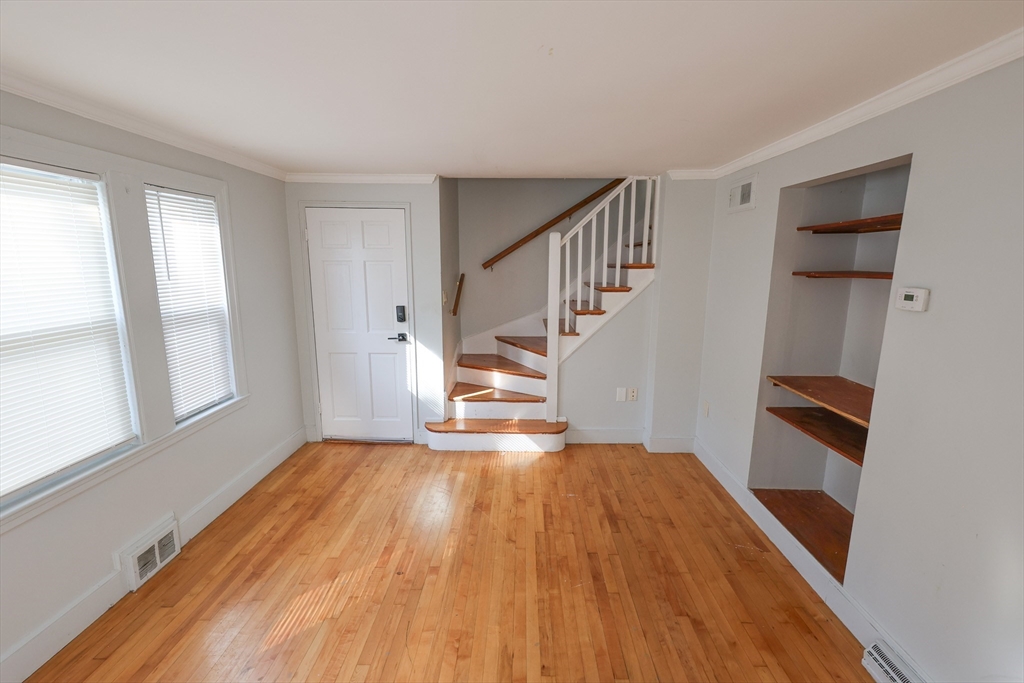 15 Ridgeview Avenue 1R