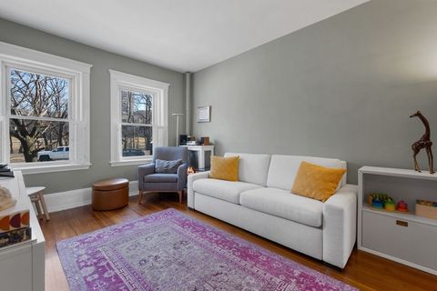 6 Parkway Rd 1 Brookline MA 02445