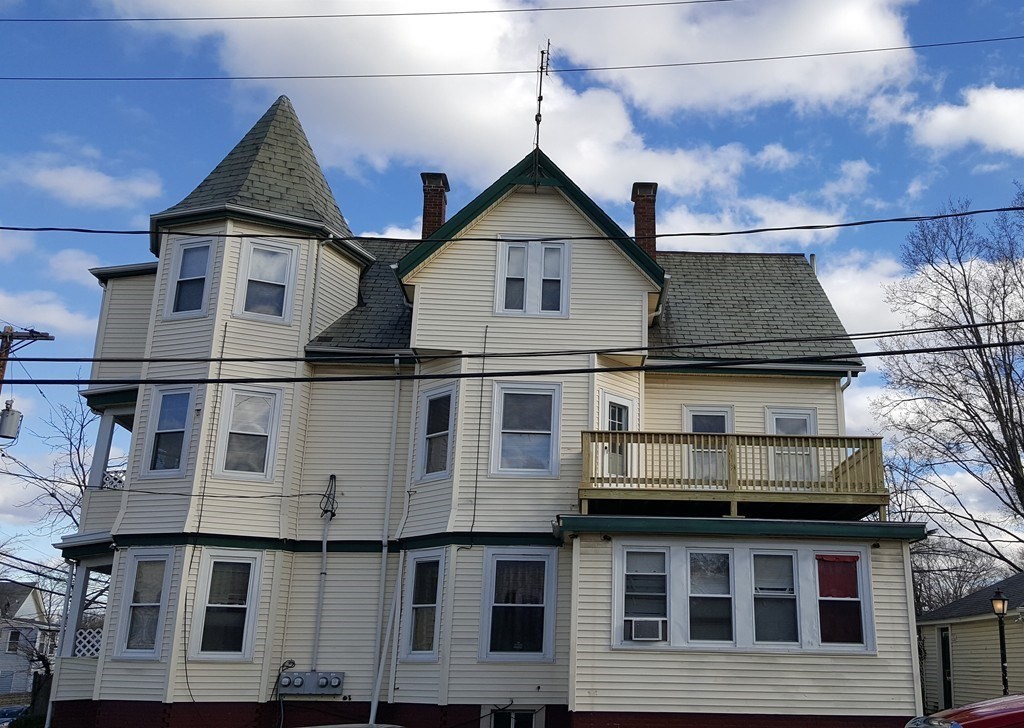 720-722 N. Montello St