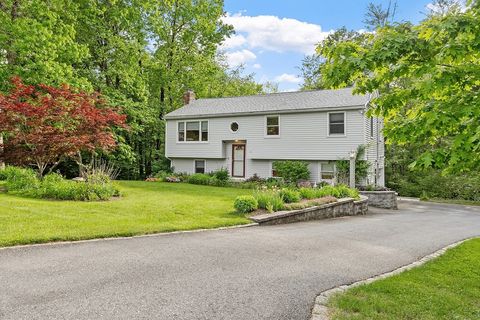 43 Edward Road Townsend MA 01469