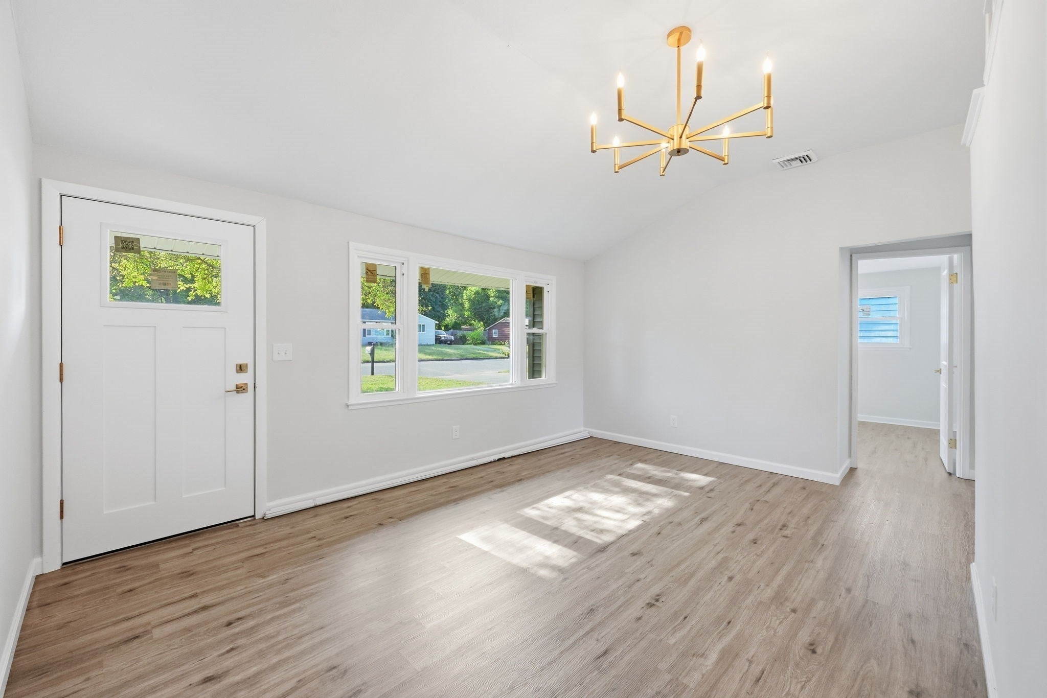 243 Shady Brook Ln, Springfield, MA Photo #12