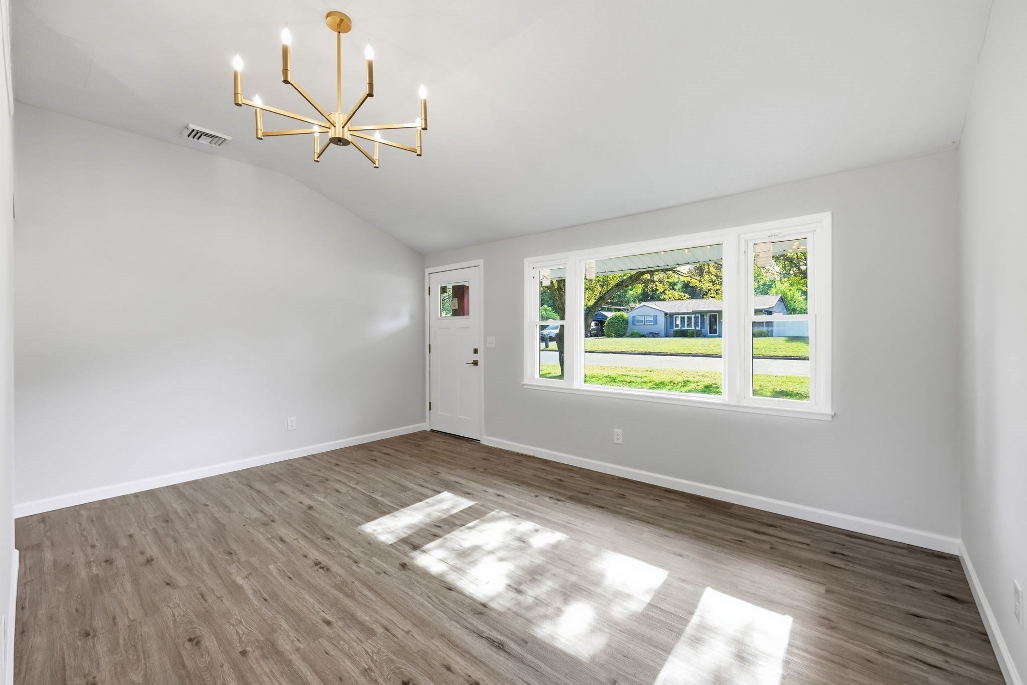 243 Shady Brook Ln, Springfield, MA Photo #14