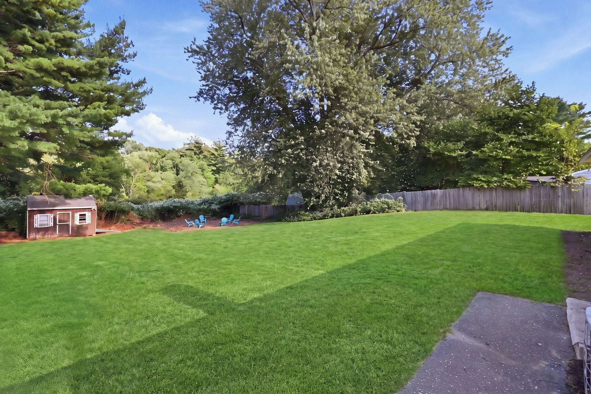 243 Shady Brook Ln, Springfield, MA Photo #7
