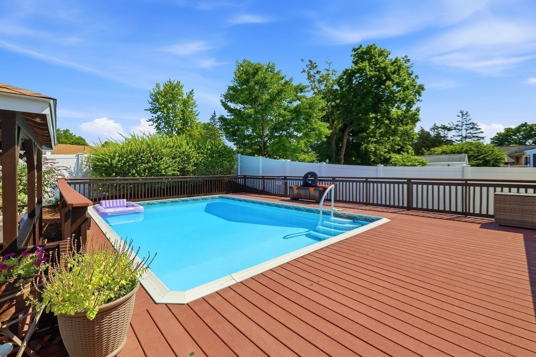 37 Upland Rd, Holyoke, MA Photo #8