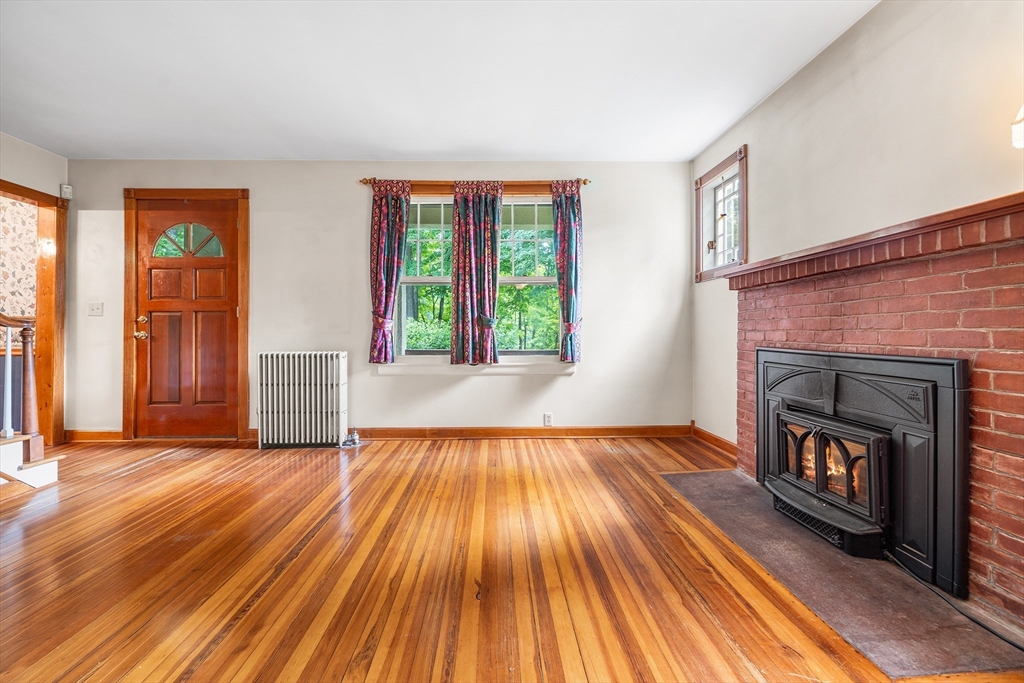 62 Circle Rd