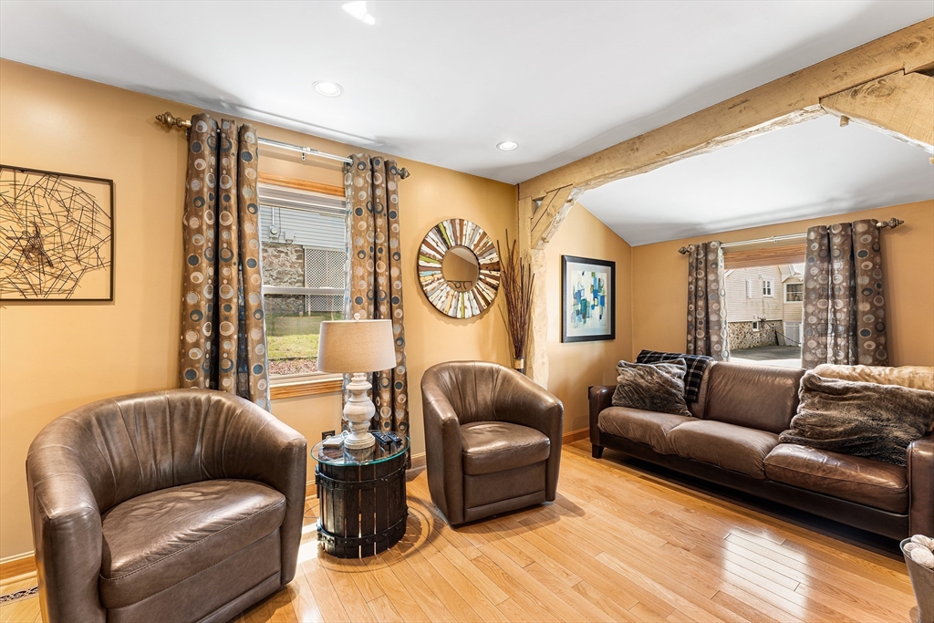 28 Hillcrest Rd
