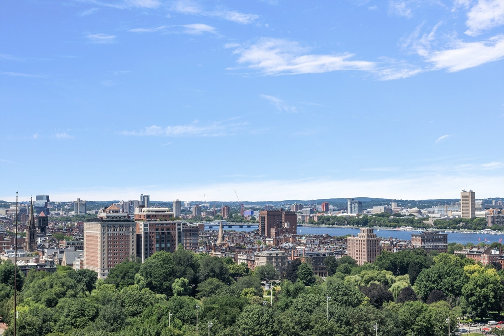 2 Avery Street 21E