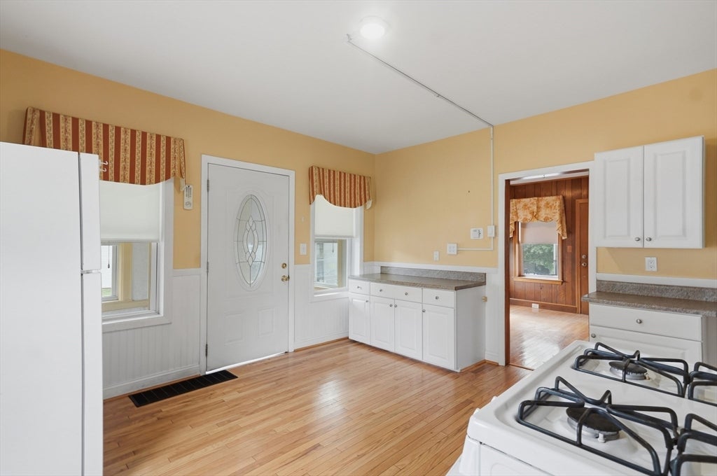 174 Willard Street, Lowell, MA, 174 Willard Street, Lowell, MA Photo #11