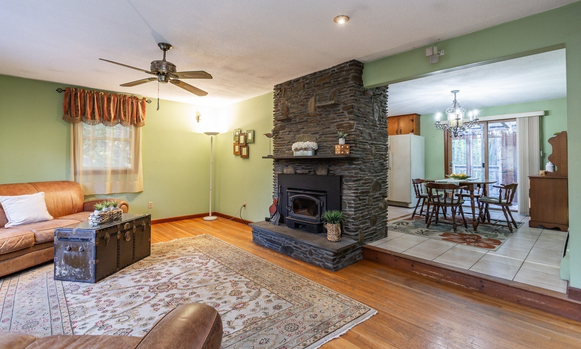 489 Middle Rd