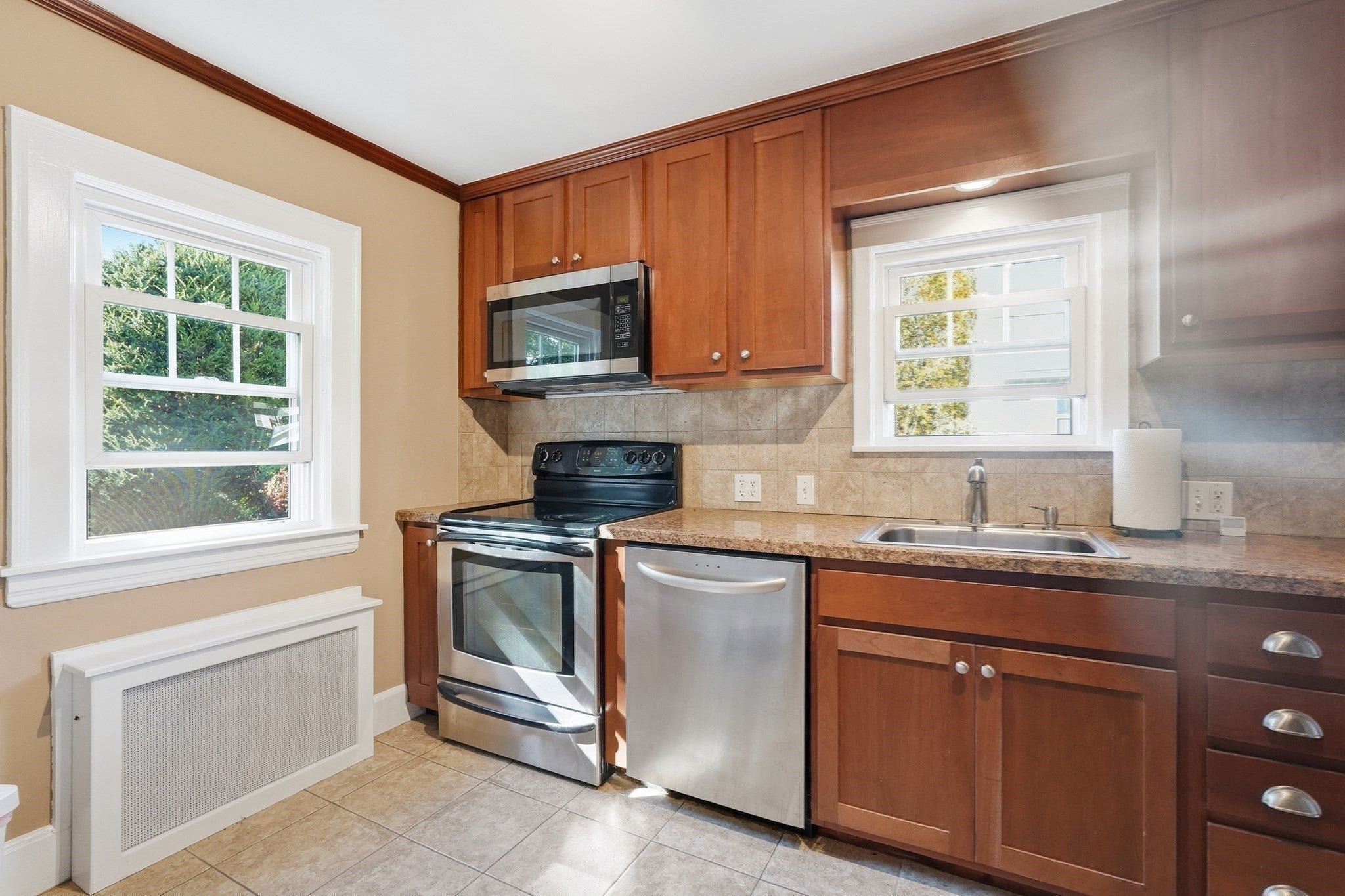 726 Allen St, Springfield, MA Photo #12