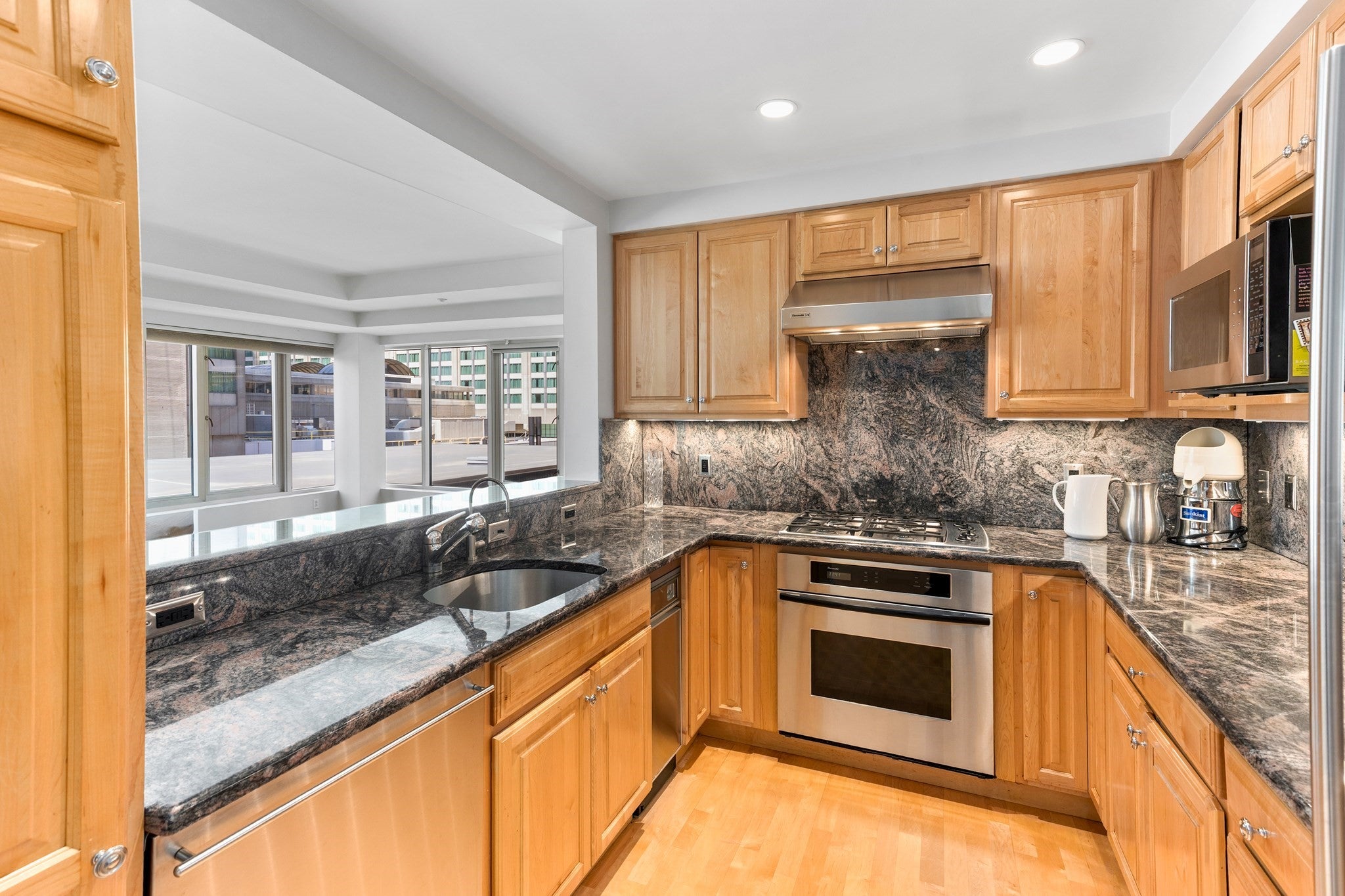 100 Belvidere St 4C