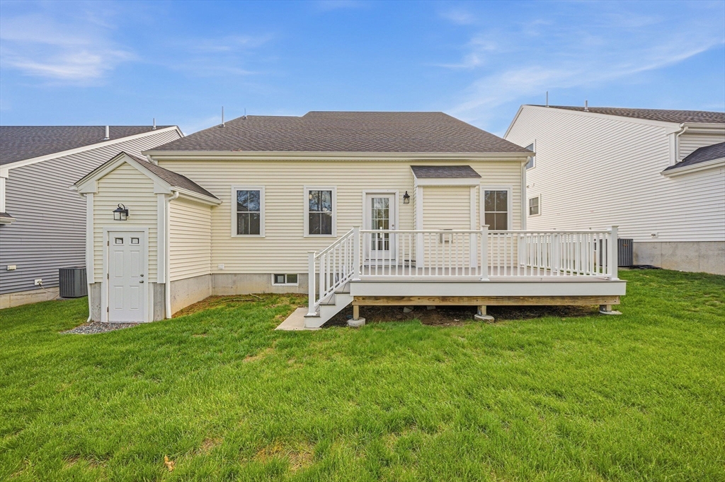 16 Grizzly Ln #16, Milford, MA Photo #31