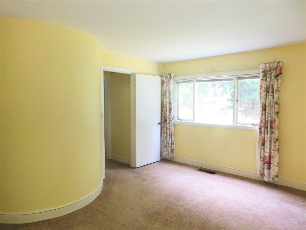 60 Shaw Drive, Wayland, MA Photo #14