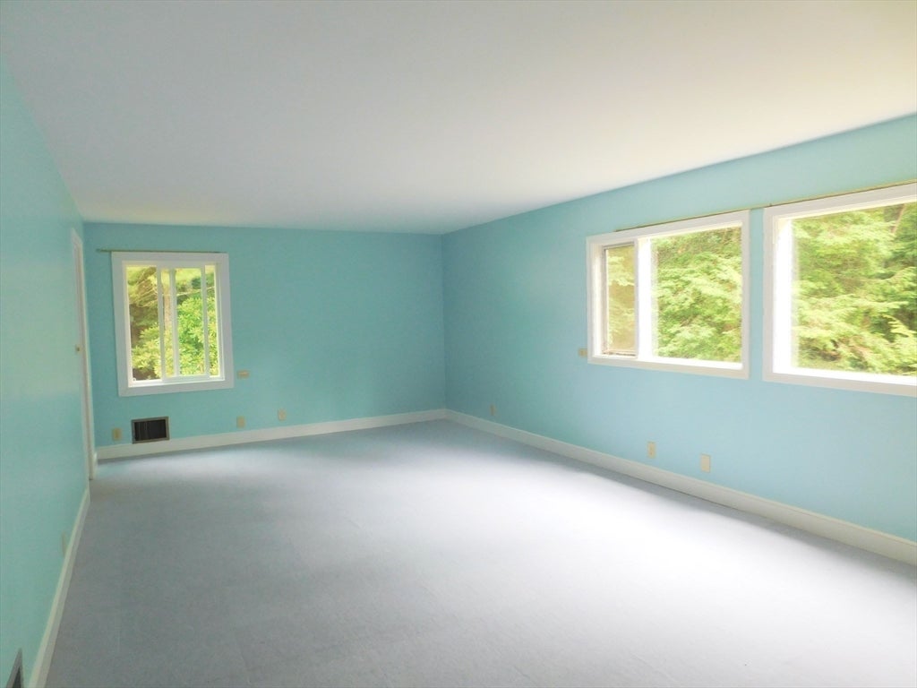 60 Shaw Drive, Wayland, MA Photo #10
