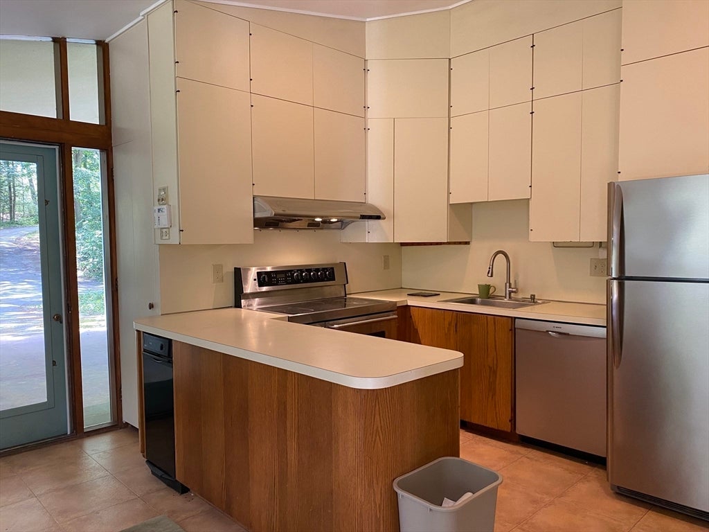 60 Shaw Drive, Wayland, MA Photo #6