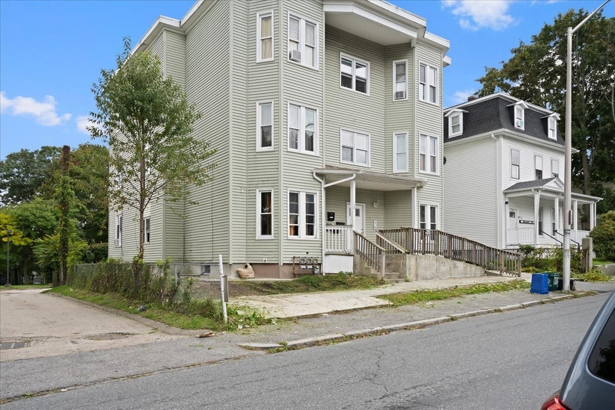 128 Beacon St, Worcester, MA Photo #31
