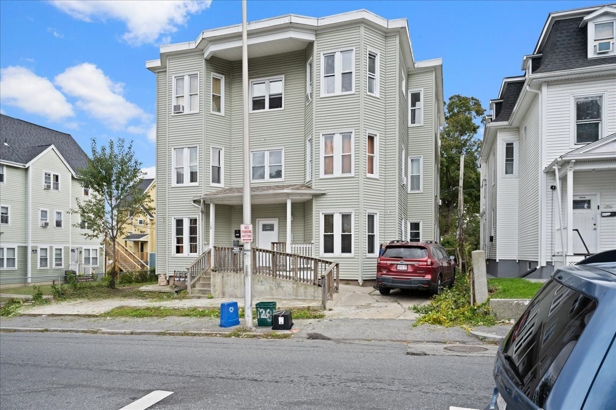 128 Beacon St, Worcester, MA Photo #33
