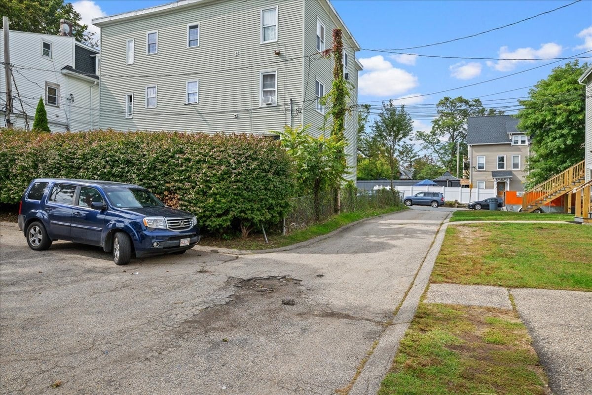 128 Beacon St, Worcester, MA Photo #30