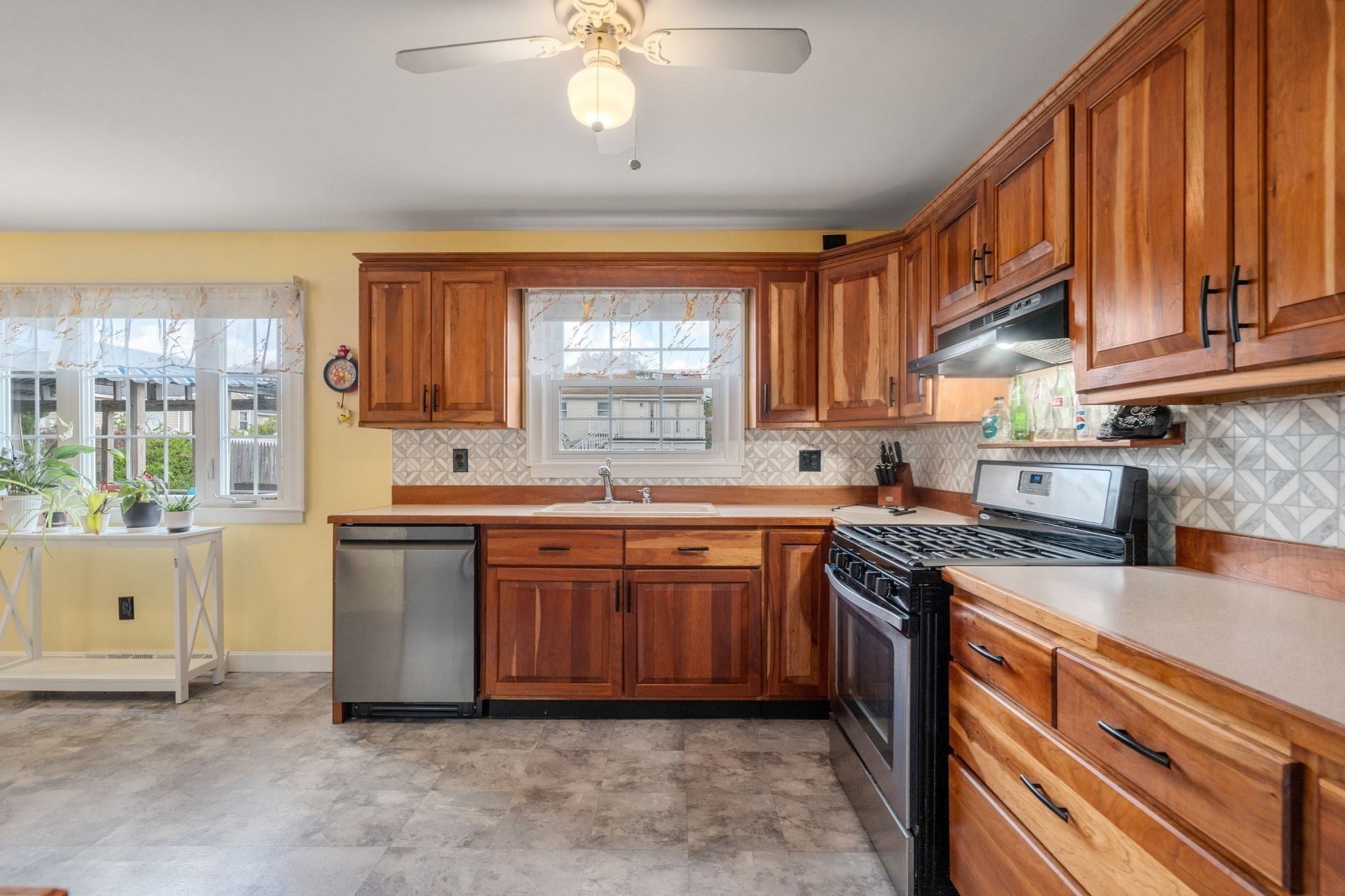 935 Allen St, Dartmouth, MA, 935 Allen St, Dartmouth, MA Photo #8