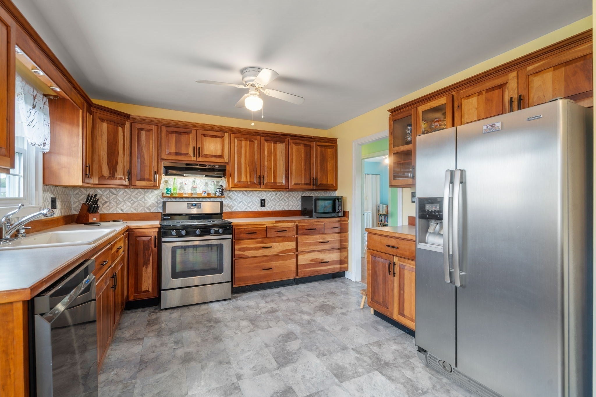 935 Allen St, Dartmouth, MA, 935 Allen St, Dartmouth, MA Photo #7