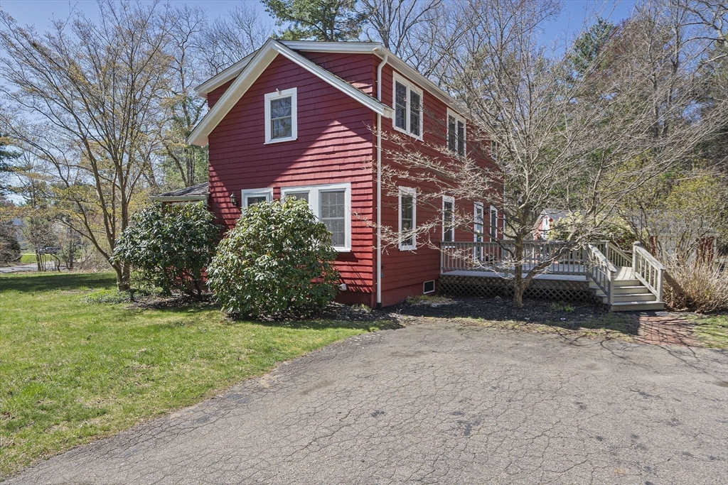 53 Leonard Lane