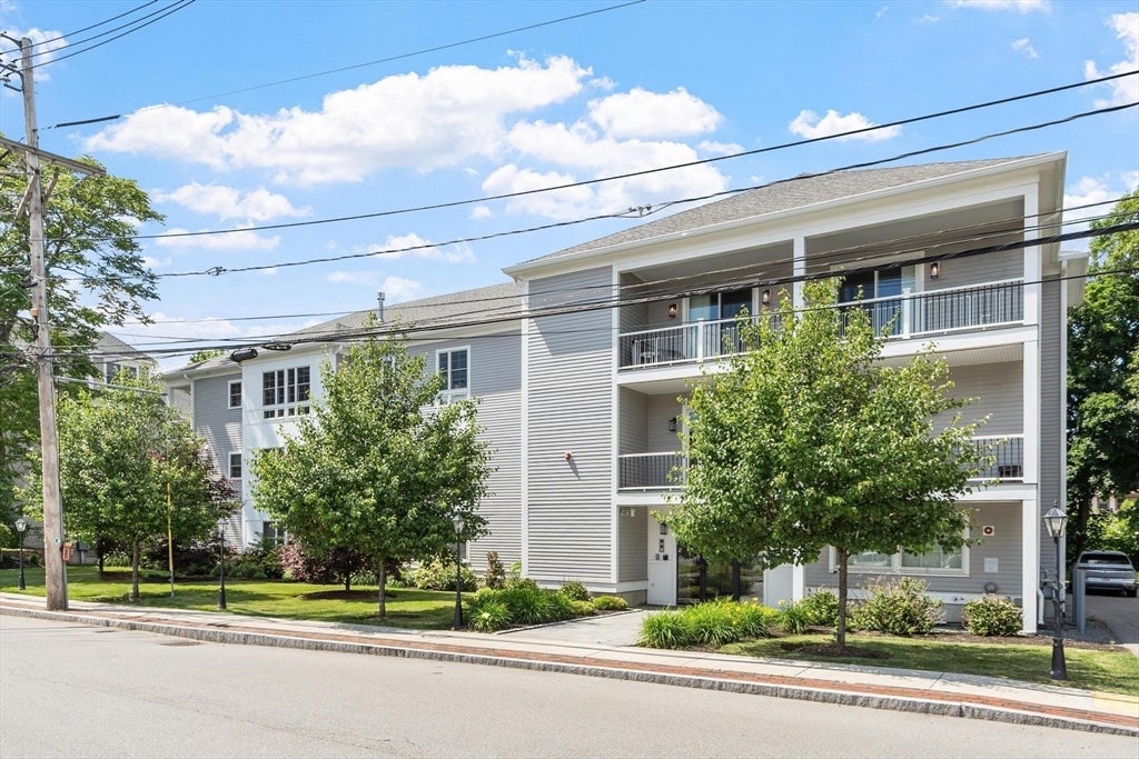 76 South Ave 201